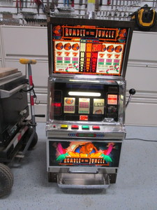 lot 55 image: Slot Machine