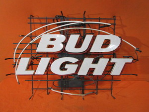 lot 96 image: Bud Light Neon Sign 30x48 (needs repair)