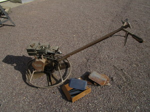 lot 31 image: Power Trowel wNew Set of Trowels