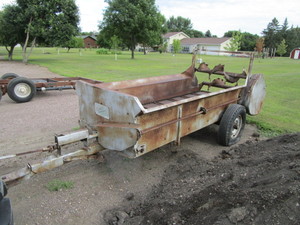lot 9 image: Cobey 4x10 Manure Spreader