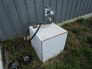 lot 27 image: 50 gal Fuel Tank wPump