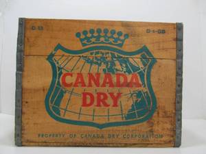 lot 53 image: Vintage 1960s CANADA DRY Ginger Ale Wooden Soda Crate