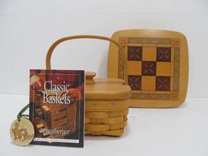 lot 18 image: 2 Quality LONGABERGER Baskets