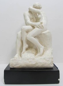 lot 24 image: Vintage 1977 Museum Replica The Kiss Sculpture - Rodin
