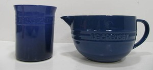 lot 71 image: 2 Large LE CREUSET Ceramic Kitchenware Items