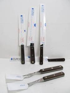 lot 116 image: Group of CUTCO Knives & Cutlery wKnife Holders
