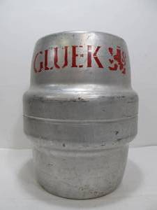lot 137 image: Vintage 1950s-60s GLUEKS Mini Beer Keg