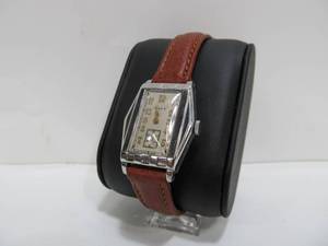lot 165 image: Vintage GRUEN Mens Watch
