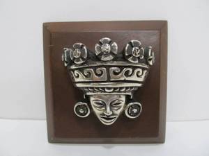 lot 215 image: Vintage Sterling Silver DArgenta AztecMayan Style Small Wall Plaque