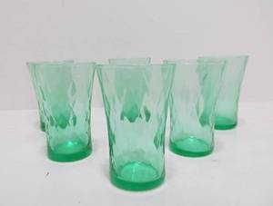 lot 239 image: Set of Small Vintage Green Vaseline Glass Cups