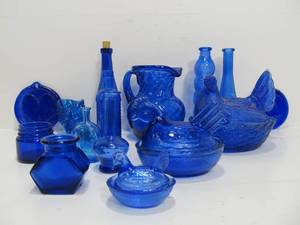 lot 240 image: Lot of Vintage Cobalt Blue Glass