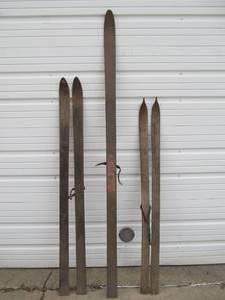 lot 272 image: Group of Vintage Wood Snow Skis