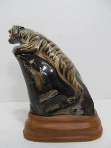 lot 304 image: Genuine Buffalo Horn Tiger Carving