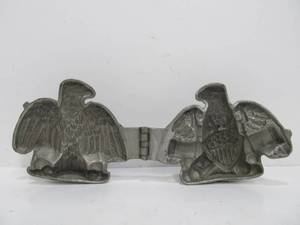 lot 306 image: Old Vintage American Eagle Chocolate or Candy Mold