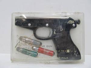 lot 318 image: Vintage 1960s NOS Unused APACHE Rescue Flare Gun