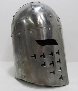 lot 322 image: Quality Medieval Style Metal Knights Helmet 