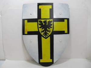 lot 323 image: Medieval Style Metal Knights Shield wCross Emblem