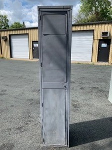 lot 298 image: Vintage Industrial or Gym Locker