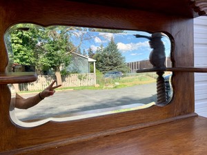 lot 1 image: Beautiful Antique Quartersawn Oak Sideboard wCarved Eagle Heads
