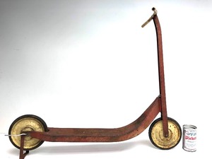 lot 330 image: Old Vintage 1930s era WEE WHEELER Scooter