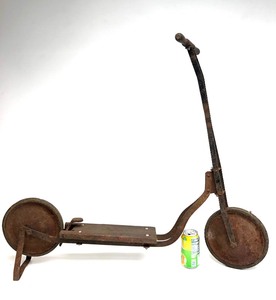 lot 331 image: Antique Circa 1910s Scooter