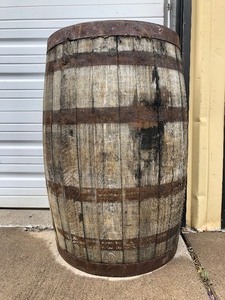 lot 336 image: Large Full Sized Antique Whiskey Barrel