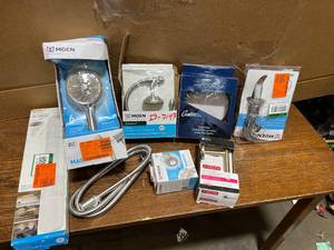 Mix Lot of Shower Heads, Various Models and Conditions - Review all pictures