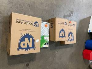 Mix Lot of assorted Furnace Air Filters, Customer Returns - Review all pictures