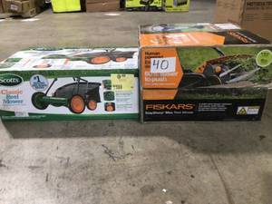 lot 40 image: Lot of 2 Lawn Care Items Customer Returns See Terms on Auction