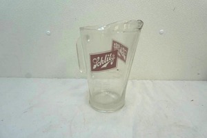 Schlitz pitcher