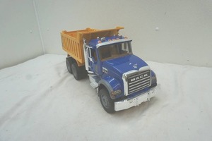 Semi toy