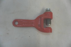 chain breaker