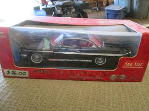 118 scale die cast metal 1961 Chev...