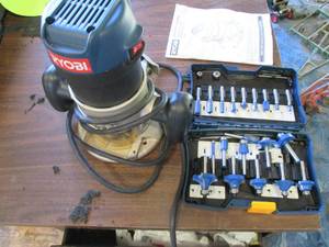 Ryobi router and bits...