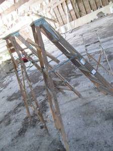 2 6ft wood painter ladders and a 4f...