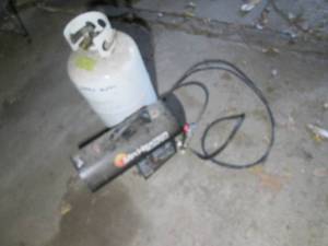 Mr Heater 38,000 BTU and large LP t...