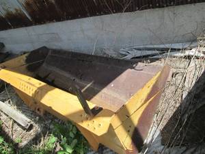 6ft skid loader bucket in good cond...