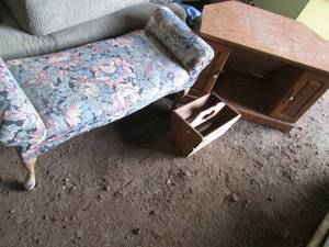 Padded floral print footrestbench ...