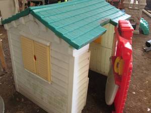 Little Tikes play house 44.540.5...