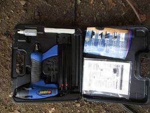 Campbell Hausfeld 2 Brad nailer, a...