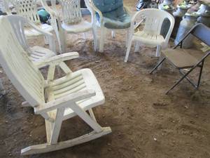 6 plastic patio chairs and 1 foldin...
