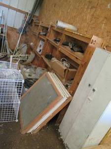 Corner garage lot includes metal be...