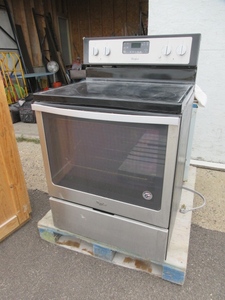 WHIRLPOOL 5 BURNER ELECTRIC STOVE