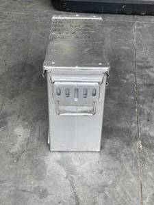 lot 6 image: Large Military Ammo Box