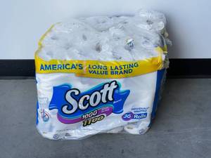 lot 13 image: Scott Bath Tissue 1 Ply