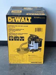 lot 22 image: DeWalt 10 Gallon Shop Vac NEW