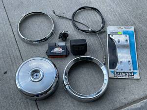 lot 48 image: Harley Davidson Engine Parts