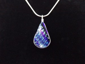 lot 6 image: .925 Sterling Silver Blue Dichroic Glass Pendant Necklace