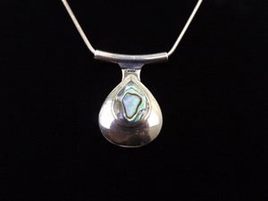 lot 9 image: .925 Sterling Silver Inlayed Abalone Pear Cabochon Pendant Necklace