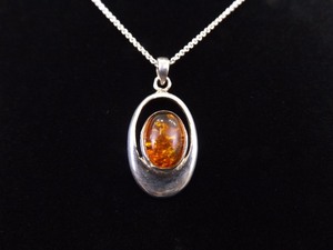 lot 23 image: .925 Sterling Silver Amber Cabochon Pendant Necklace